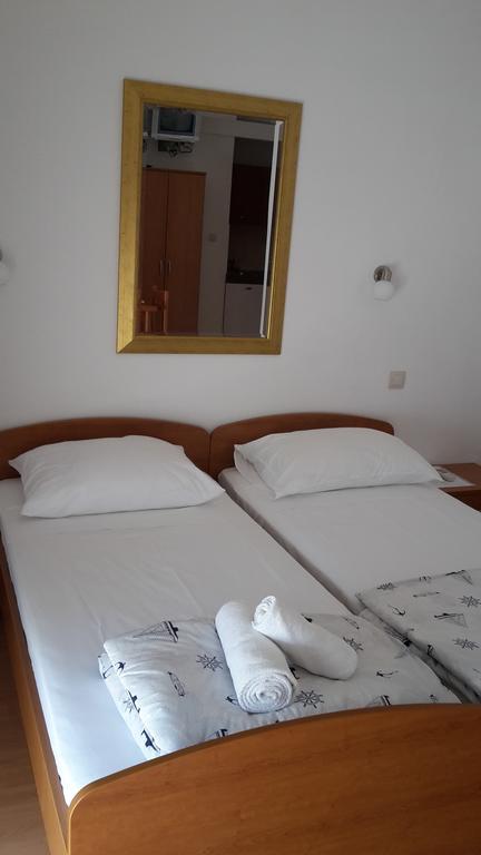 Sunrise Studio Apartments 3 Lokva Rogoznica Buitenkant foto