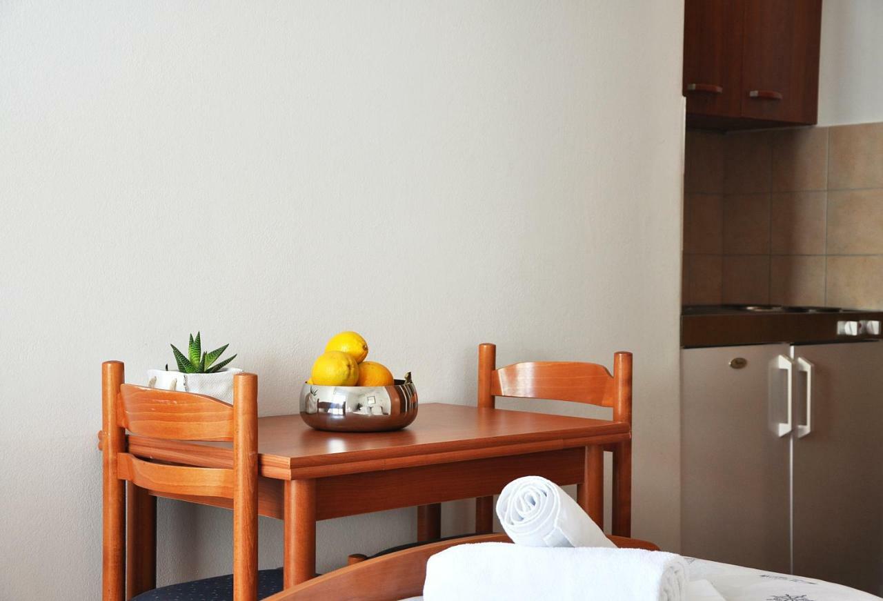 Sunrise Studio Apartments 3 Lokva Rogoznica Buitenkant foto